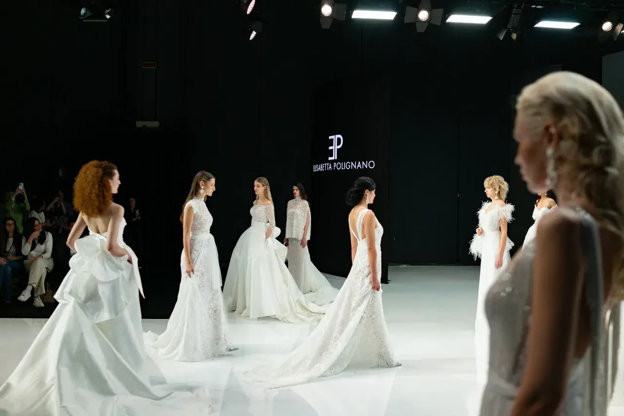 Sì Sposaitalia Collezioni fashion show 1