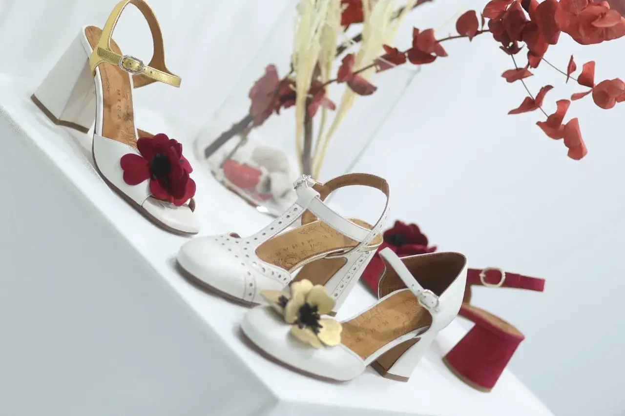 Sì Sposaitalia Collezioni fashion show shoes